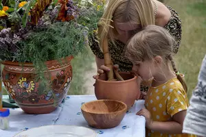 Маковей в Пирогово: традиции Медового Спаса ожили в народном музее