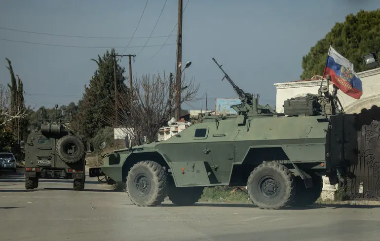 Російська армія шукає слабкі місця для прориву та накопичує сили — військовий