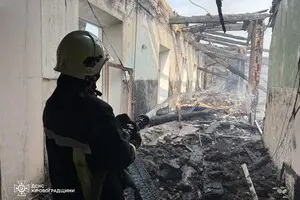 Росія завдала удару по Кропивницькому: пошкоджено філармонію та будівлю ДСНС