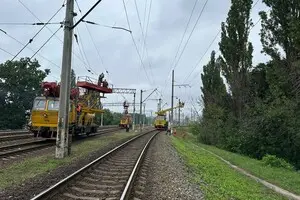 В Киеве из-за массированной атаки РФ повреждена железнодорожная инфраструктура