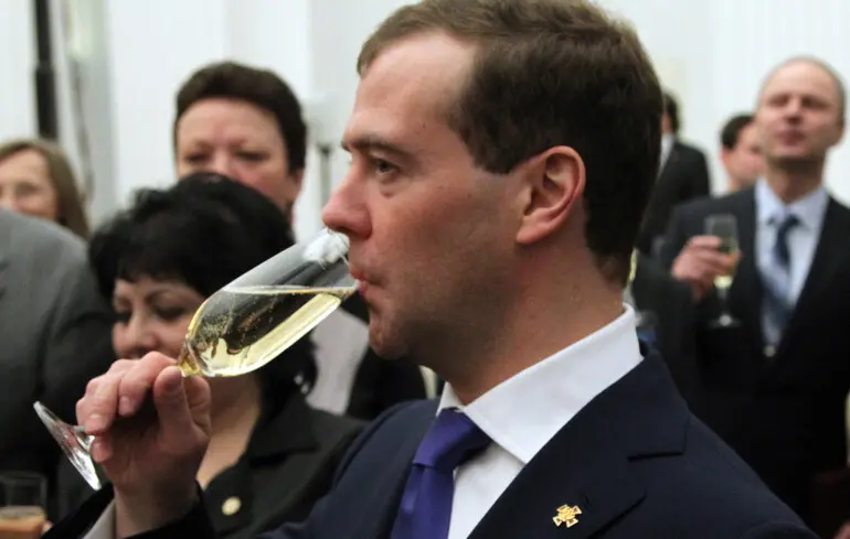 Похоже, Медведев пригрозил Трампу ядеркой