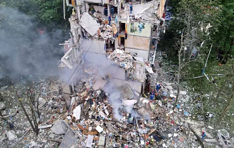 Зеленский заявил, что атака на Киев была спланированной: 8 погибших и более 120 пострадавших