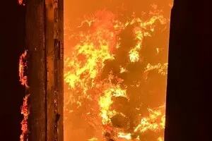 В Румынии вспыхнул пожар на оружейном заводе, власти не исключают диверсию