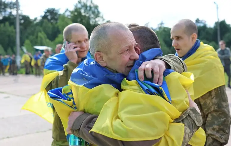Триває робота над списками щодо обміну 1200 полоненими — Зеленський