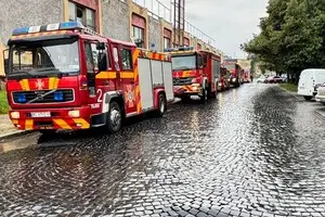 В одном из отелей Львова вспыхнул пожар, среди пострадавших есть дети: видео