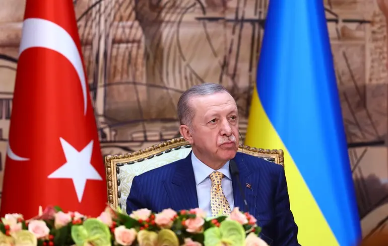 Українська сторона ще працює над візитом Ердогана, підтвердження його приїзду немає – посол України