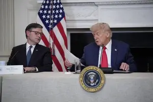 Трамп и спикер Палаты представителей США Джонсон сталкиваются с сопротивлением республиканцев планам перераспределения округов — Axios