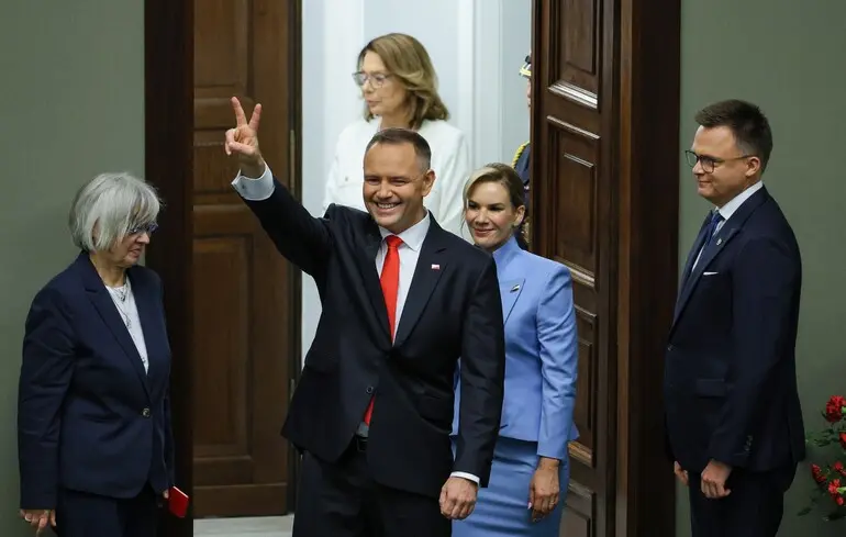 Навроцький офіційно вступив на посаду президента Польщі