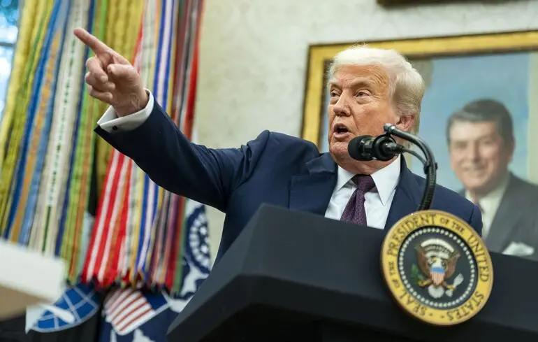 Трамп наказав своїм помічникам швидше готувати зустріч із Путіним і Зеленським — CNN