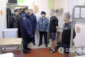 Экс-начальник СИЗО Таганрога лично приказывал пытать Викторию Рощину. Нацполиция объявила ему подозрение