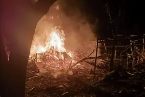 На Київщині російські дрони спричинили пожежі, є постраждалі — КОВА