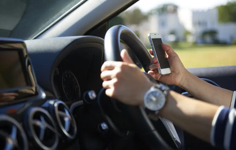 Кредит на авто: банкир рассказал, какие возрастные стереотипы существуют и почему