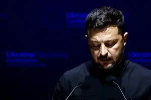 Зеленский еще имеет шанс присоединиться к саммиту Трампа и Путина на Аляске — CBS News