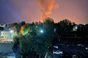 Ударні дрони підпалили російський НПЗ, є жертви