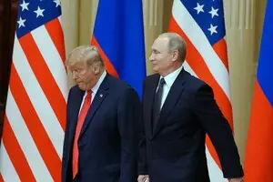 Белый дом назвал время начала встречи Трампа с Путиным