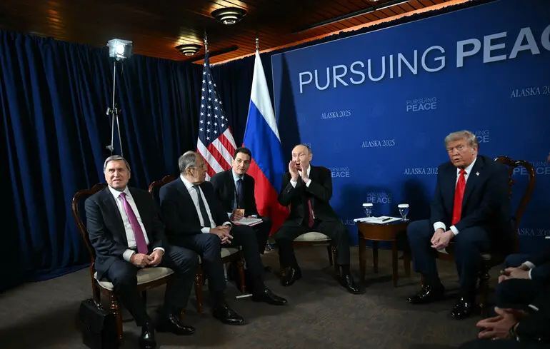 После саммита на Аляске Трамп передумал накладывать пошлину на российскую нефть для Китая