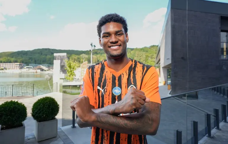 Лукас Феррейра