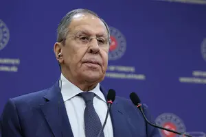 Лавров пригрозил, что война возобновится, если Украина не защитит права 