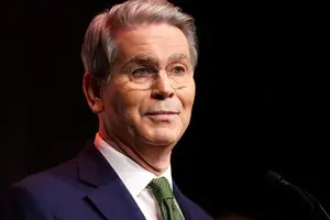 Сначала мы продаем оружие Европе, а потом его перепродают Украине с наценкой в 10% - Бессент