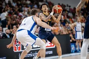 Украина обыграла Словакию и вышла в основной раунд квалификации баскетбольного ЧМ-2027