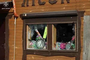 Росіяни атакували Луцьк ракетою та дронами: постраждала жінка 