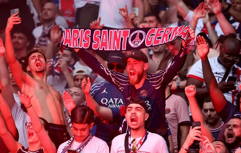 Болельщики ПСЖ после трансфера Забарного призвали руководство клуба выгнать россиянина