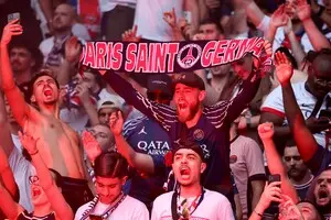 Болельщики ПСЖ после трансфера Забарного призвали руководство клуба выгнать россиянина