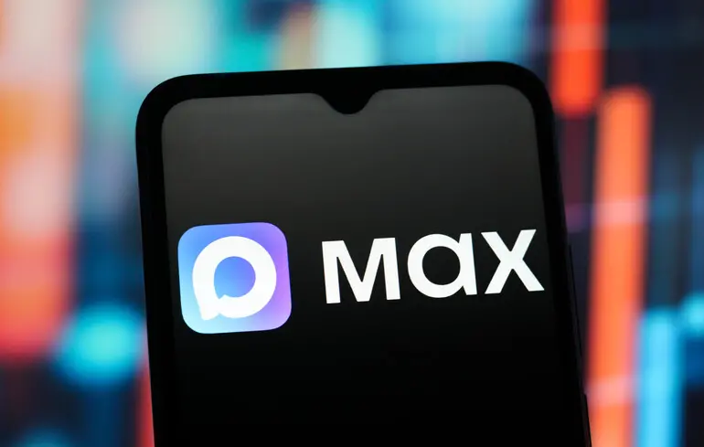 Росія зобов’язала встановлювати державний месенджер MAX на всі смартфони та планшети