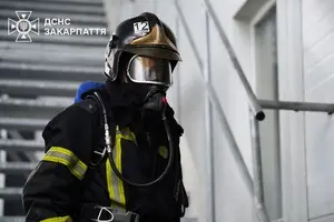 Удар РФ по заводу Flex у Мукачеві: рятувальники на третій день загасили масштабну пожежу