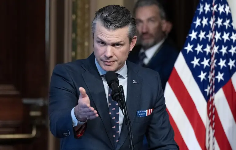 Хегсет уволил генерала, который предупредил о кратковременном эффекте от ударов США по ядерным объектам Ирана — AP