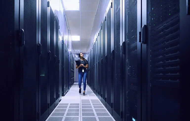 Цифровая пустота Европы: восточный фланг ЕС отстает в гонке ИИ-инвестиций