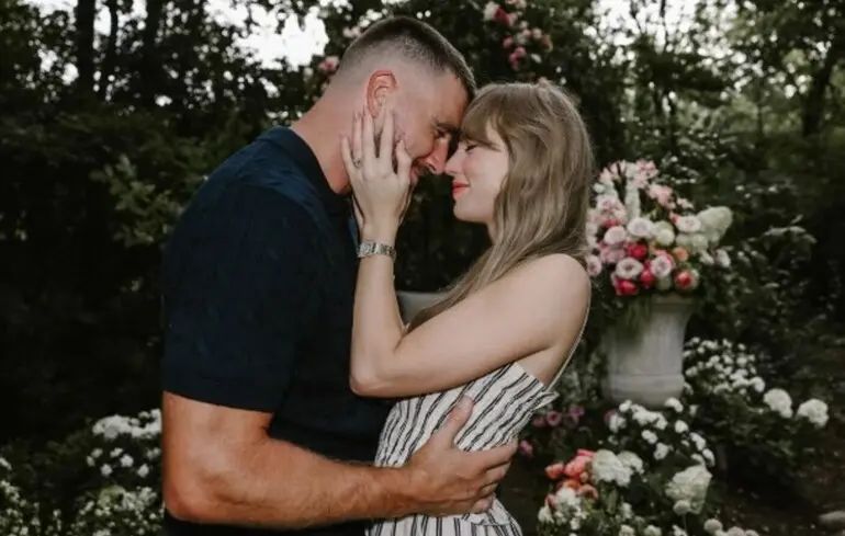 Тейлор Свіфт з Тревісом Келсі.