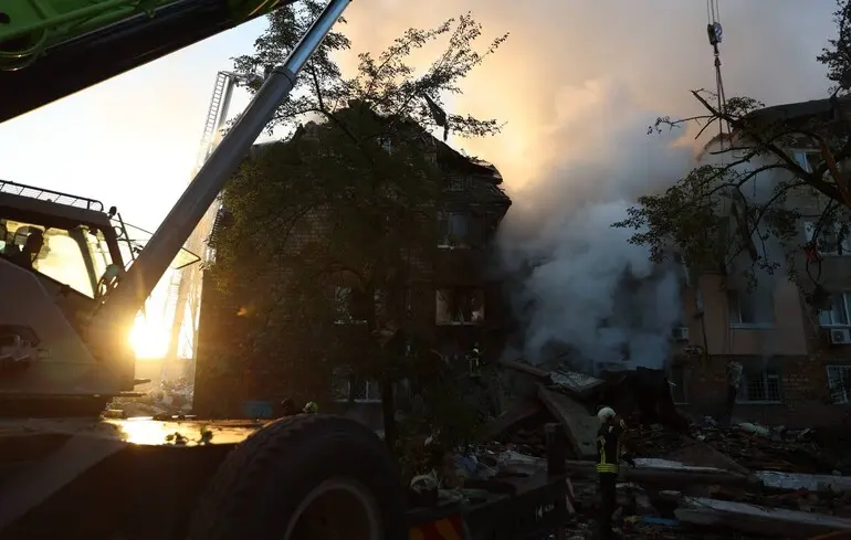 П'ятиповерхівку в Києві цієї ночі зруйнувала ракета – Клименко