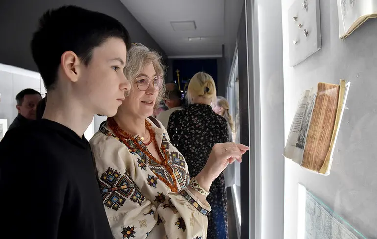 В Национальном музее истории Украины открыли выставку об образе Архистратига Михаила