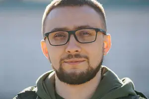 После массированных обстрелов специалистов по ПВО снова переводят в пехоту — Стерненко