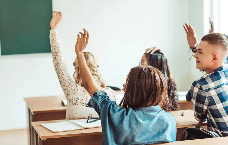 День знаний 2025: поздравления для первоклассников с 1 сентября