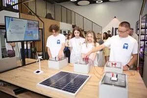 Профорієнтаційні хаби в Україні: як школярі «примірятимуть» майбутні професії