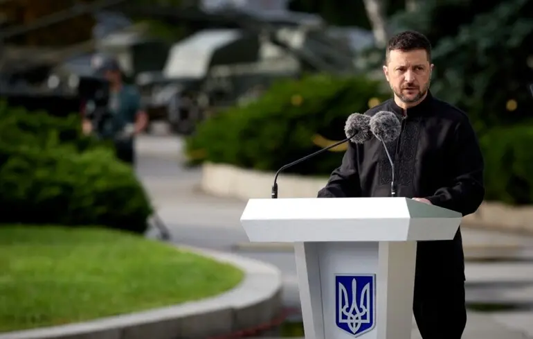 Зеленський планує взяти участь у зустрічі європейських лідерів у Парижі – ЗМІ