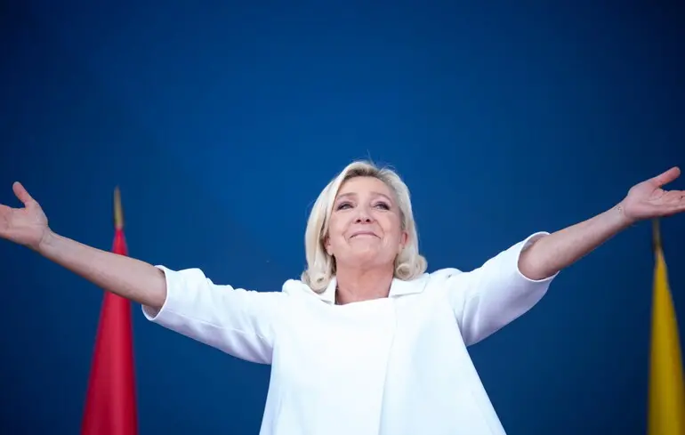 У Франції ультраправі хочуть повалити уряд та вимагають нових виборів