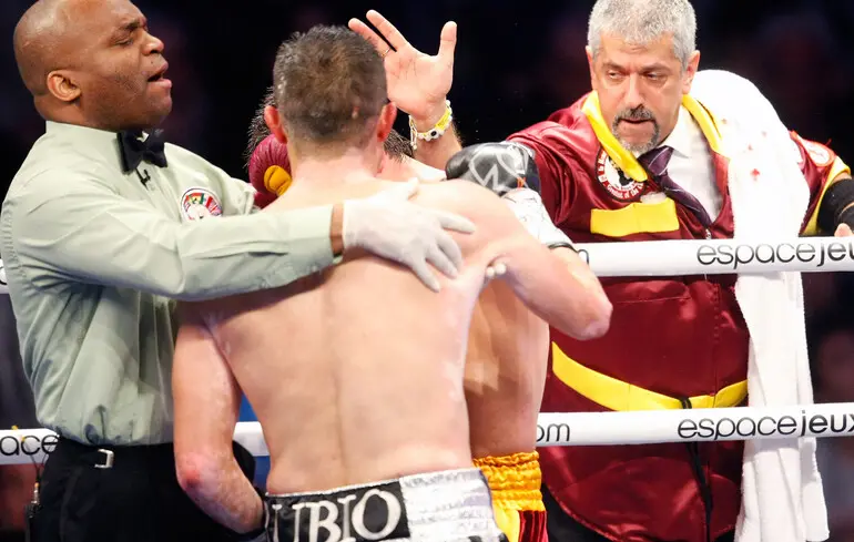 Колишній тренер Ломаченка назвав боксера патріотом України