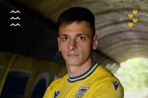 Известный украинский нападающий из АПЛ отправился в Польшу