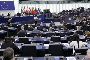Европарламент хочет вернуть 4 миллиона евро, которые незаконно потратили ультраправые