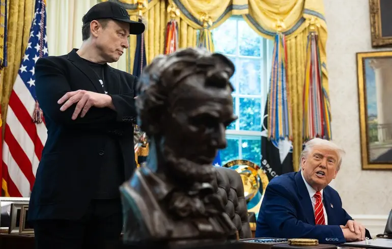 Маска пригласили на прием в Белом доме впервые после увольнения с госслужбы