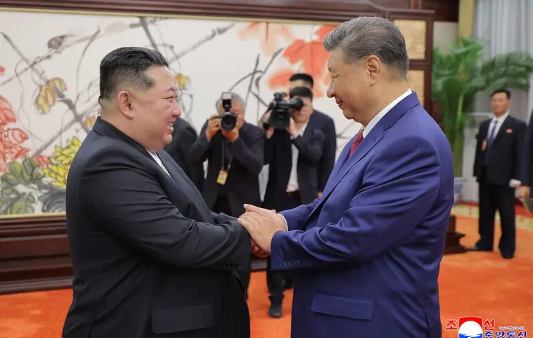 Кім Чен Ин запевнив Китай у підтримці його суверенітету, а Сі Цзіньпін назвав КНДР «добрим другом»