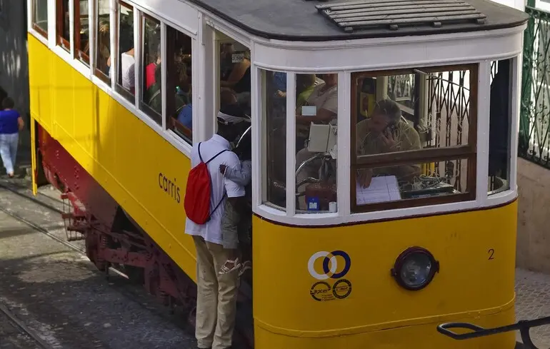 Авария фуникулера в Лиссабоне: среди погибших есть украинец — МИД