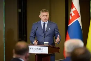 Фицо отрицает, что Путин в Китае просил его ограничить поставки газа в Украину