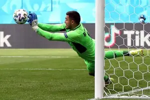 Колишній голкіпер 