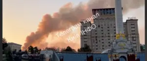 В Києві через падіння уламків БпЛА загорілась будівля Кабміну