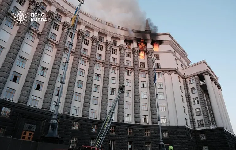 Свириденко показала последствия пожара в здании Кабмина