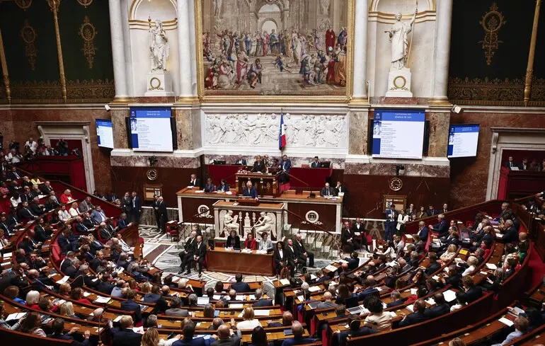 Франція у хаосі: насправді цього можна було легко уникнути — NYT